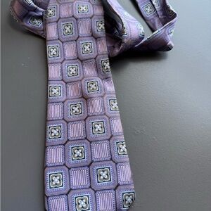 Elegant Purple Patterned Men's Tie